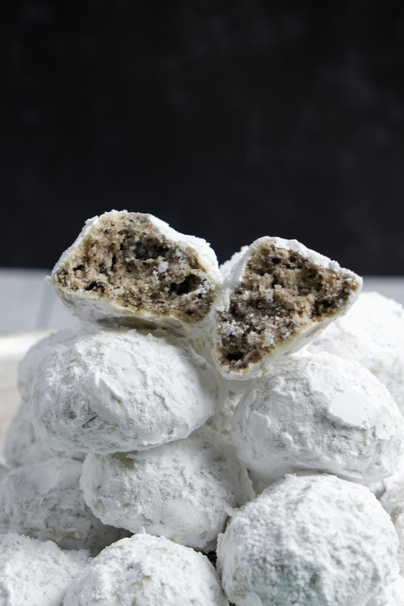 cookies and cream snowball cookies