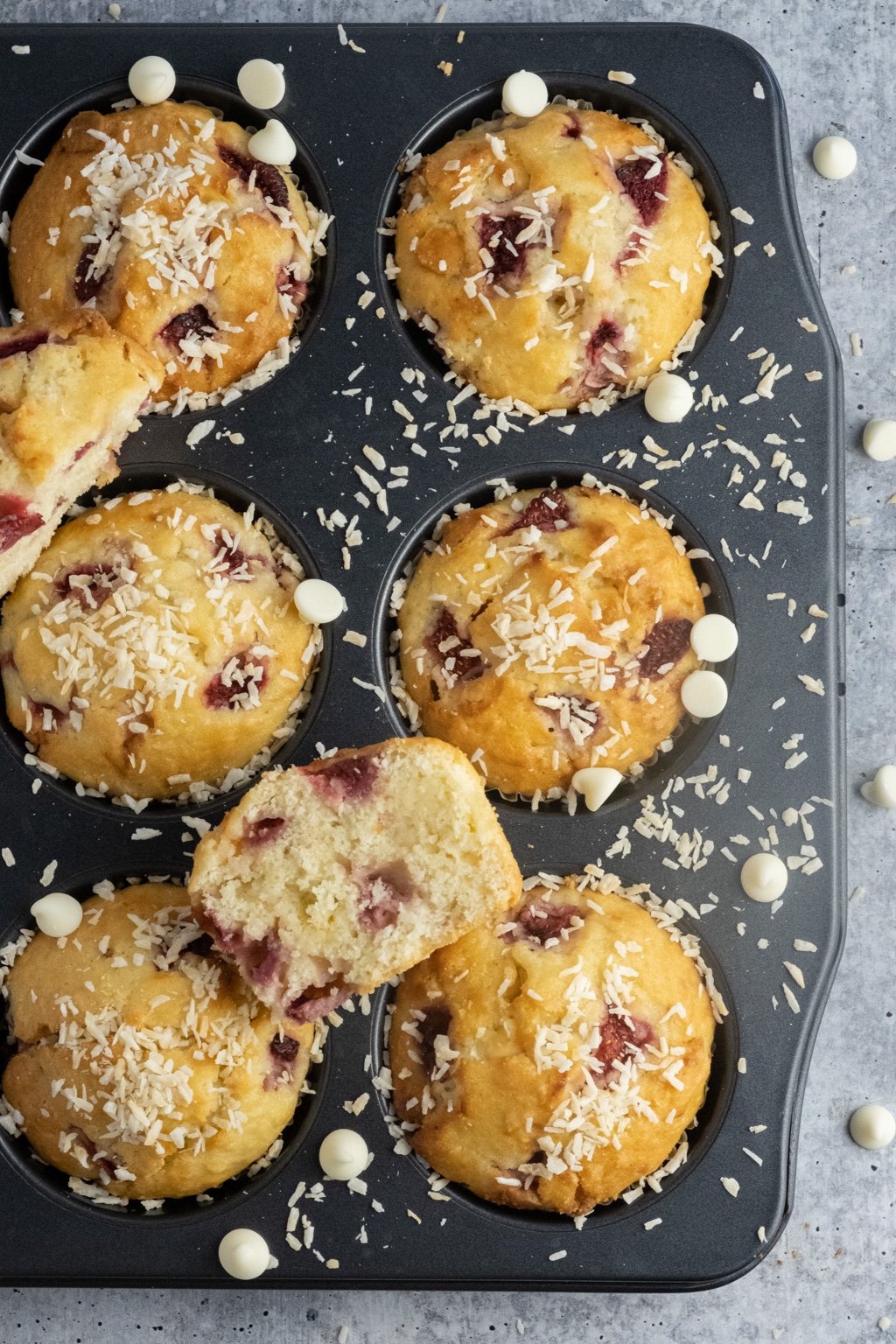 strawberry coconut muffins