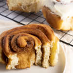 cinnamon rolls with cream cheese frosting